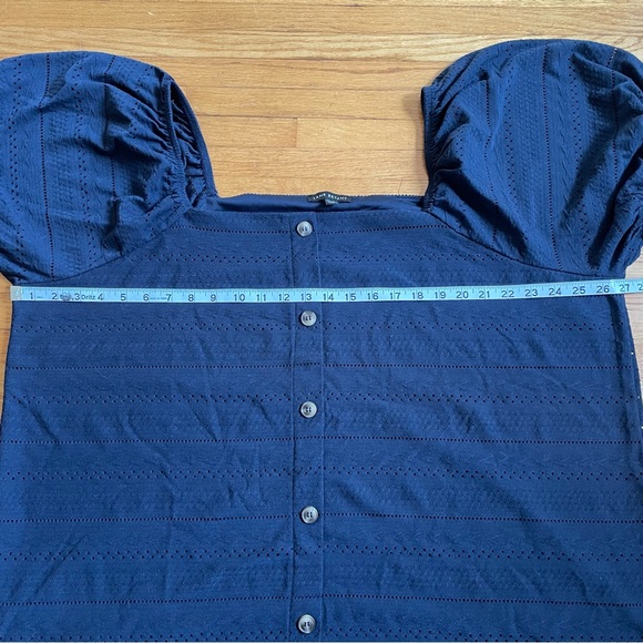 Lane Bryant Women’s Blue Peasant Eyelet Short Puff Sleeve Top Shirt Size 26/28 - Picture 9 of 10